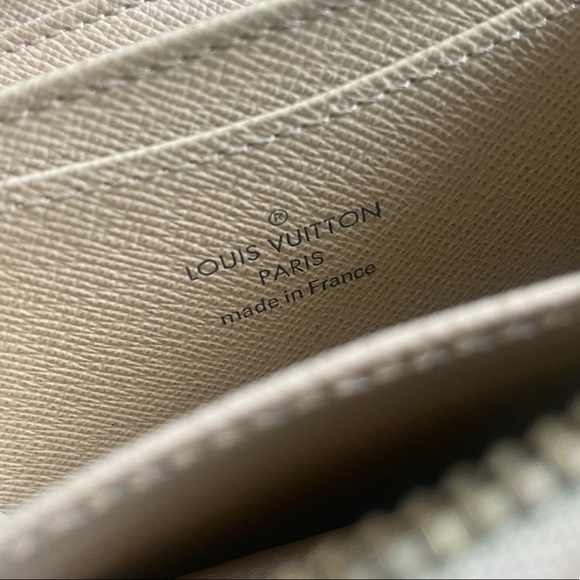 Louis Vuitton Damier Azur Zip Coin Purse - Picture 6 of 6